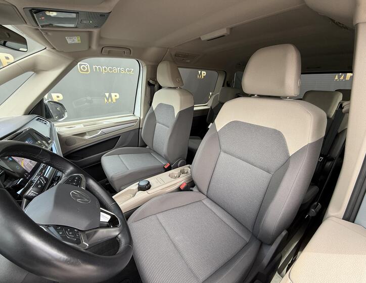Volkswagen Multivan 11