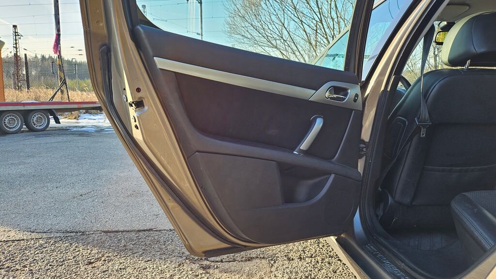 Peugeot 407 Sedan 2,0 l 100 kw