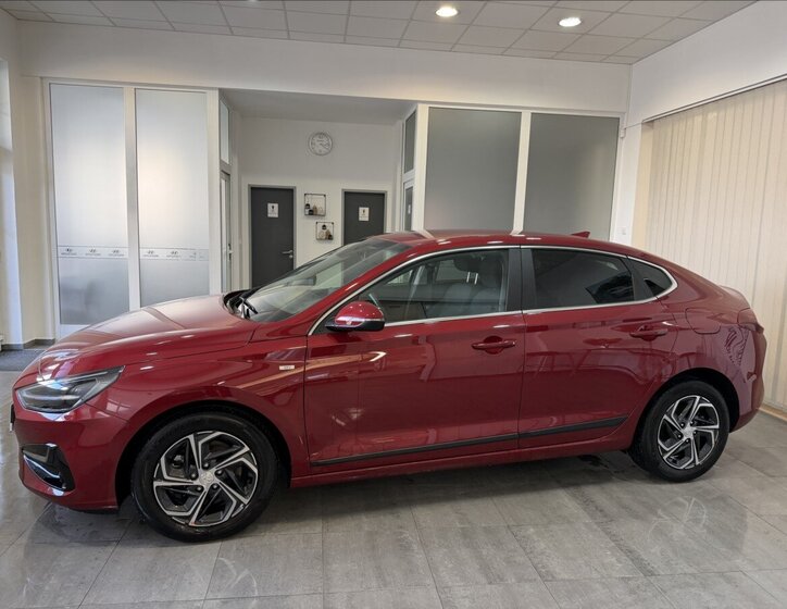 Hyundai i30 Sedan / Limuzína 1,5 l 117 kw