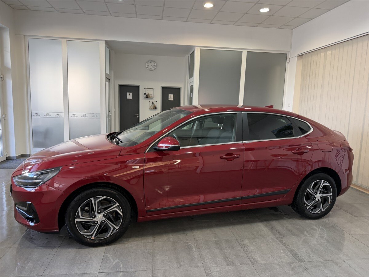 Hyundai i30 Sedan / Limuzína 1,5 l 117 kw