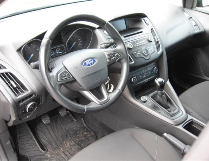 Ford Focus 13