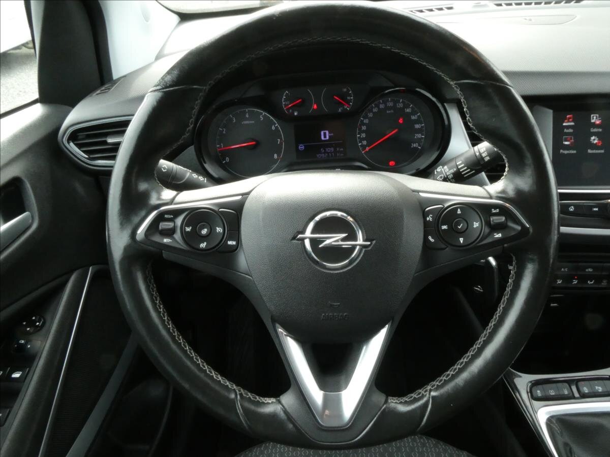 Opel Crossland X MPV 1,2 l 96 kw