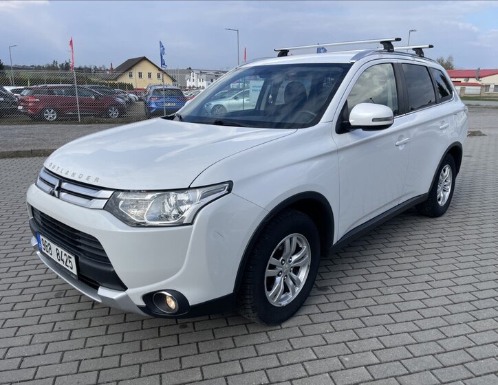Mitsubishi Outlander SUV / Terénní 2,3 l 110 kw