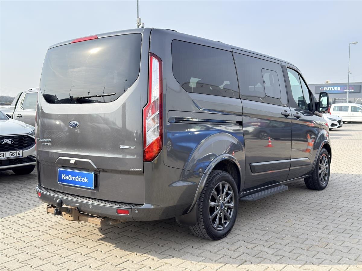 Ford Tourneo Custom MPV 2,0 l 136 kw