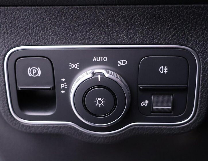 Mercedes-Benz GLB SUV / Terénní 2,0 l 110 kw