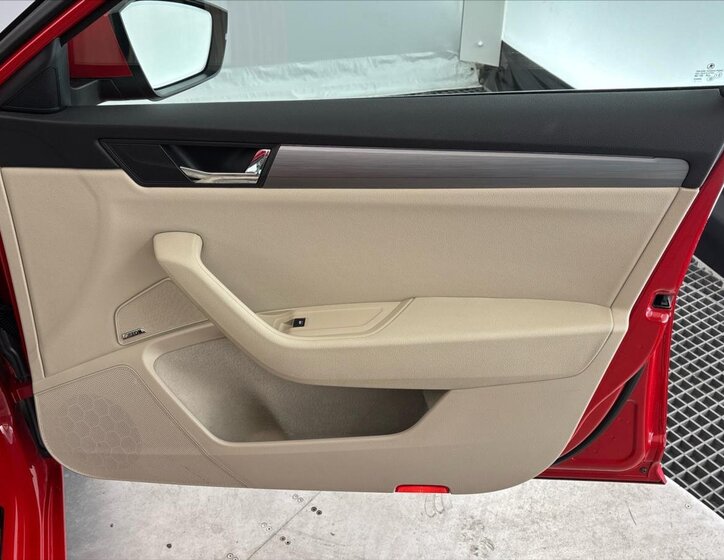 Škoda Superb Liftback 1,4 l 110 kw