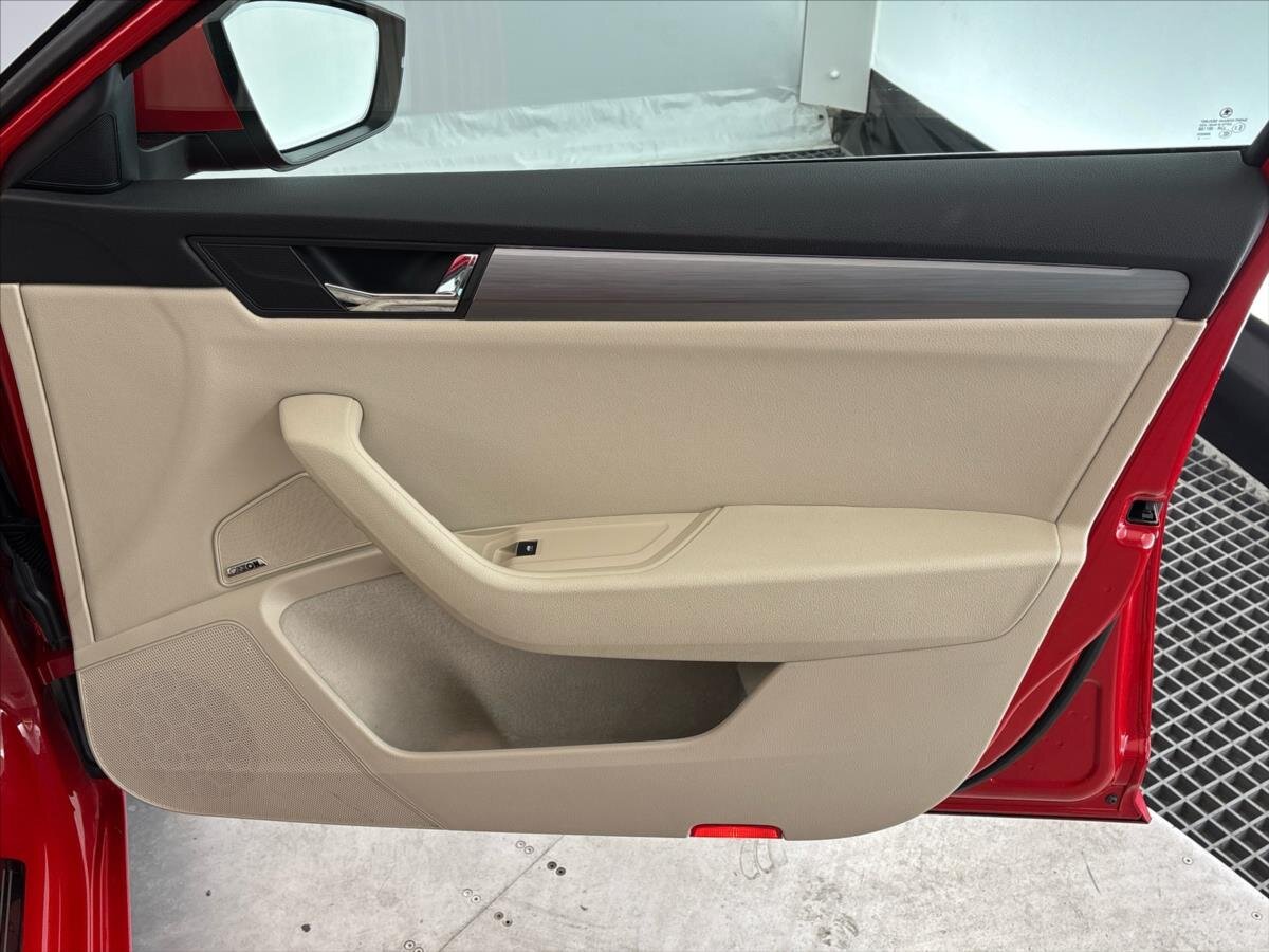 Škoda Superb Liftback 1,4 l 110 kw