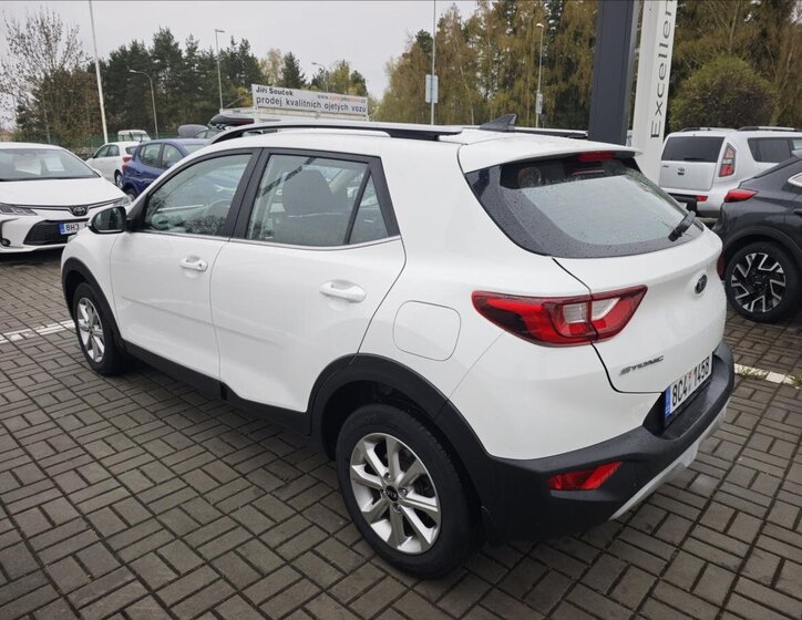 KIA Stonic SUV / Terénní 1,4 l 73 kw