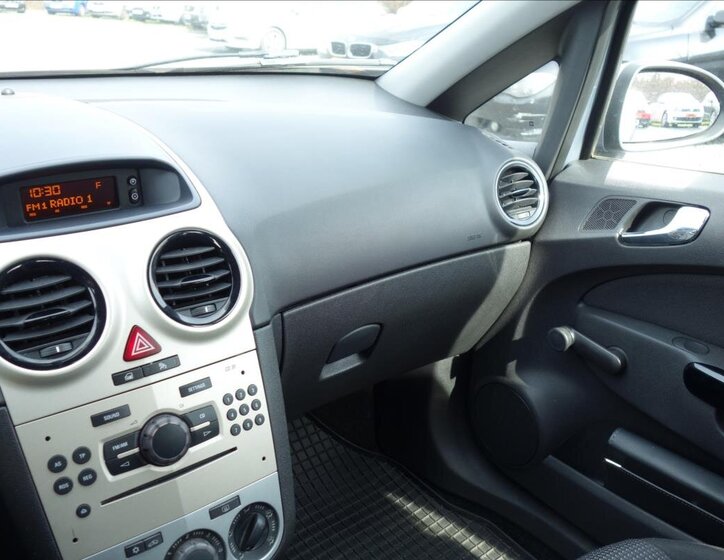 Opel Corsa Hatchback 1,2 l 59 kw