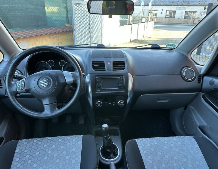 Suzuki SX4 10