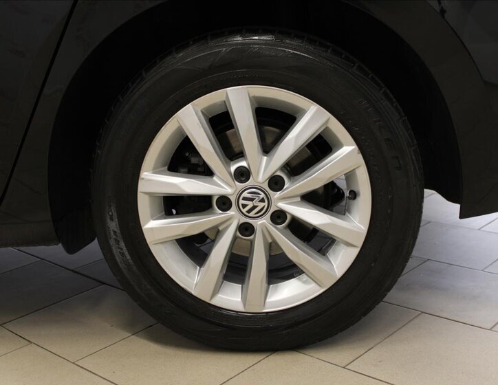 Volkswagen Touran Kombi 1,5 l 110 kw