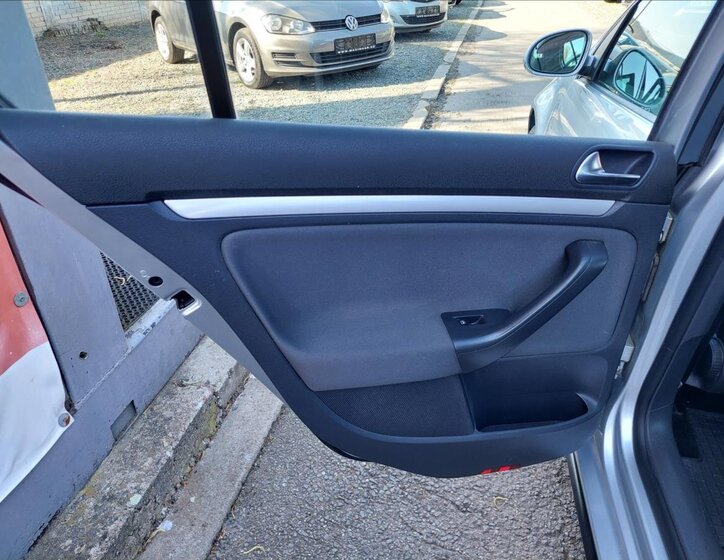 Volkswagen Golf Hatchback 1,4 l 59 kw