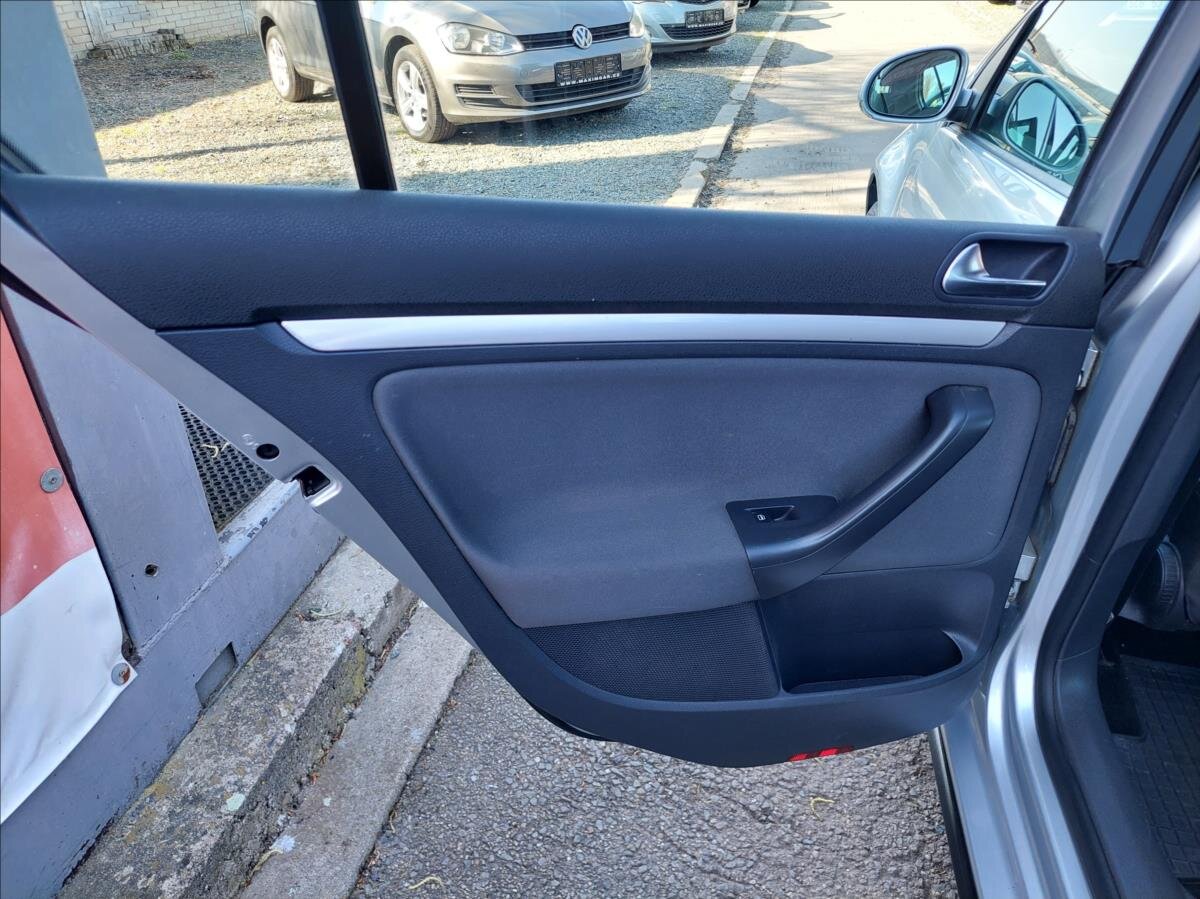 Volkswagen Golf Hatchback 1,4 l 59 kw