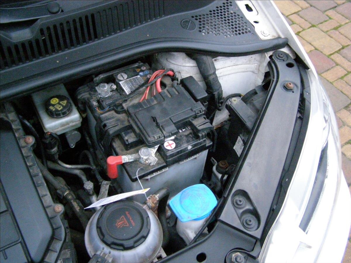 Volkswagen up! Hatchback 999,0 44 kw