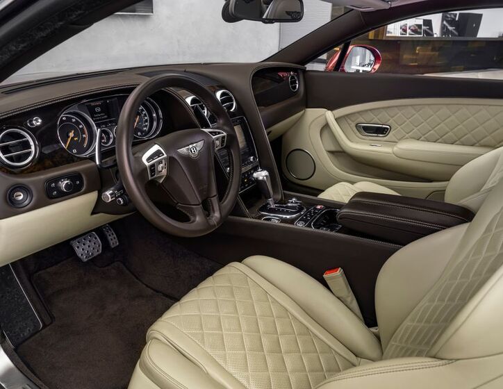 Bentley Continental GT 13