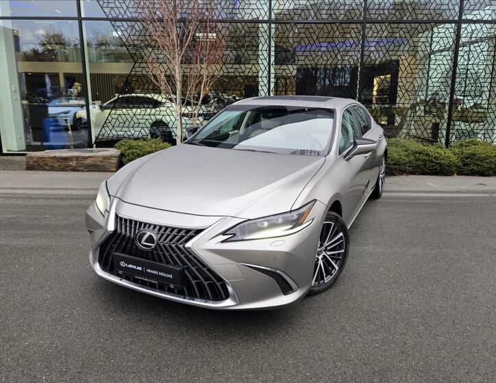 Lexus ES 300h 2