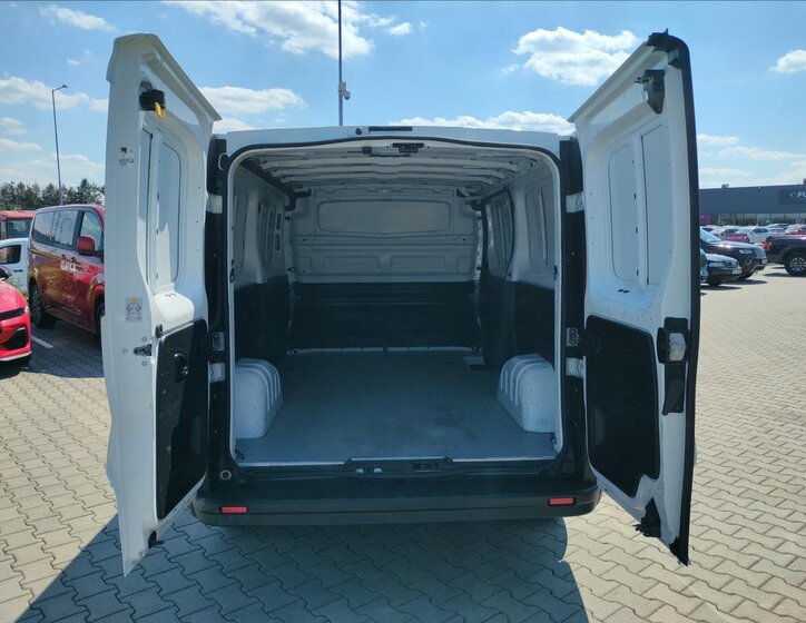 Renault Trafic 10