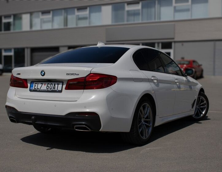 BMW Řada 5 Sedan / Limuzína 2,0 l 185 kw