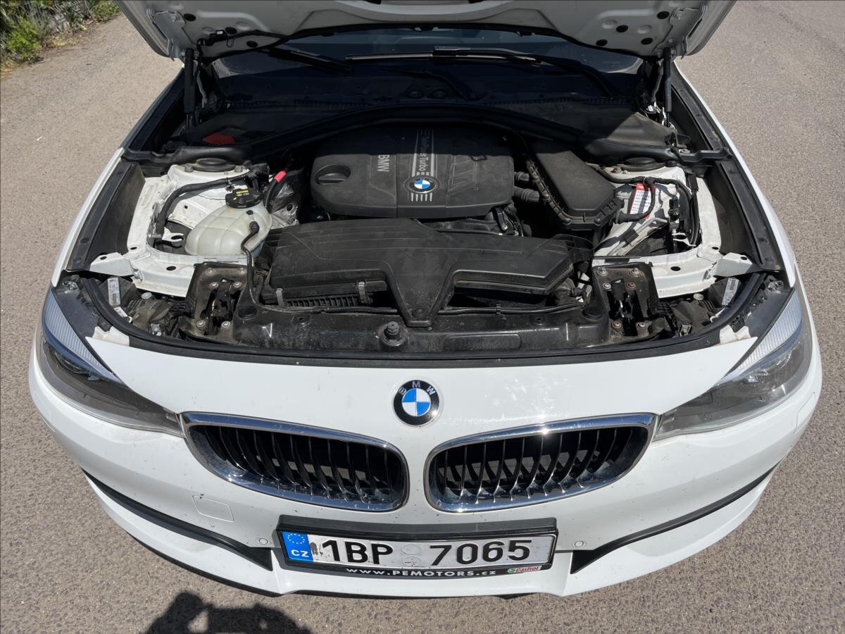 BMW Řada 3 Sedan / Limuzína 2,0 l 135 kw