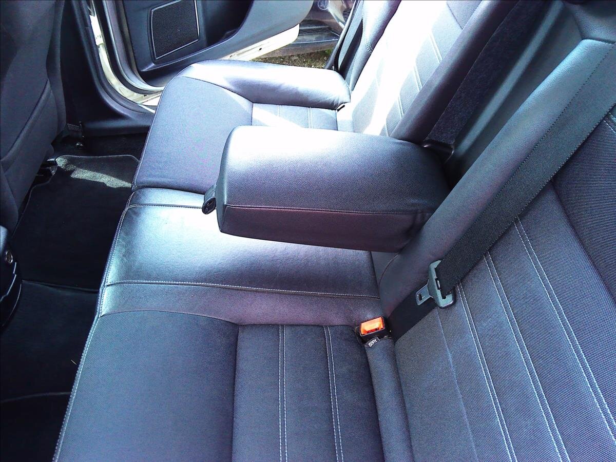 Ford Mondeo Kombi 2,0 l 103 kw