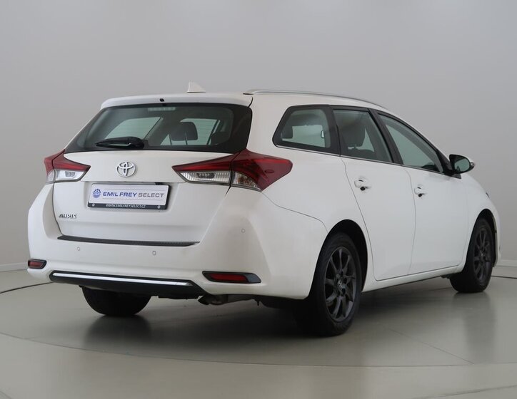 Toyota Auris 5