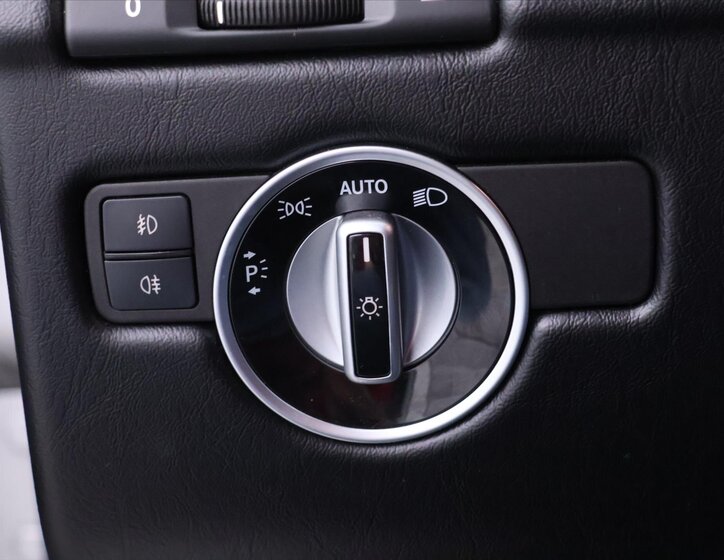 Mercedes-Benz Třídy G SUV 3,0 l 155 kw