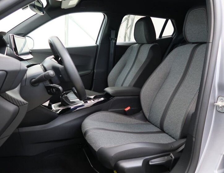 Peugeot 2008 SUV / Terénní 1,2 l 74 kw