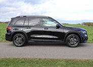 Mercedes-Benz GLB 8