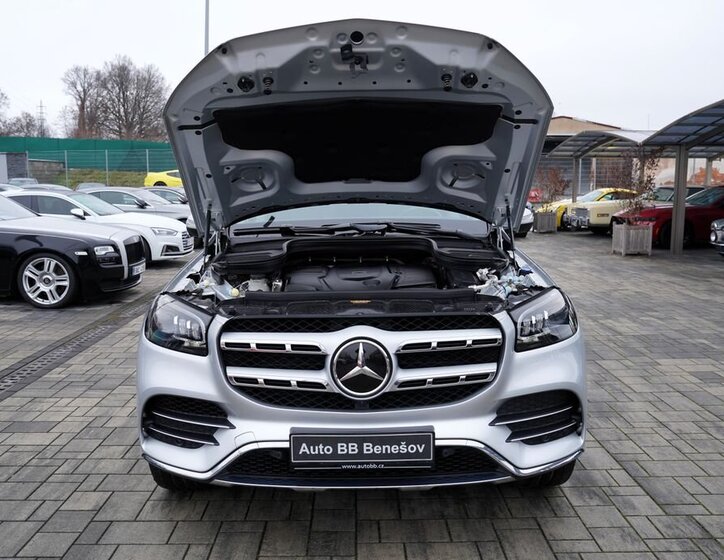 Mercedes-Benz GLS 9