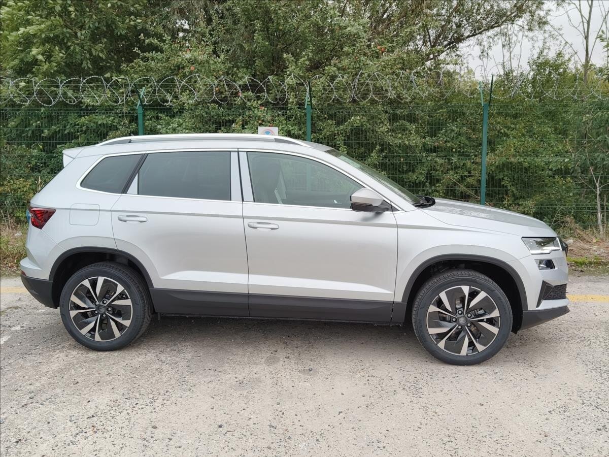 Škoda Karoq SUV / Terénní 1,5 l 110 kw