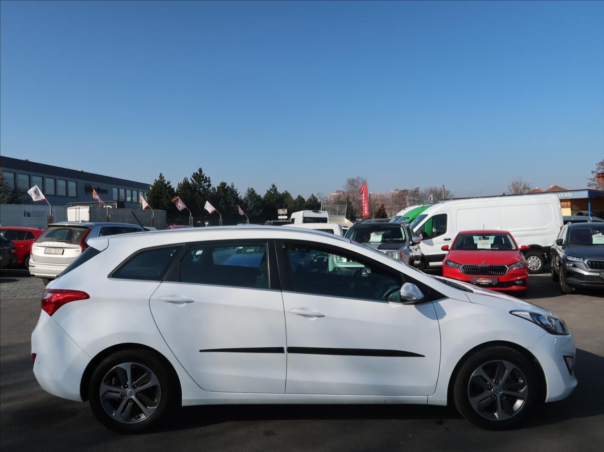 Hyundai i30 Kombi 1,6 l 88 kw
