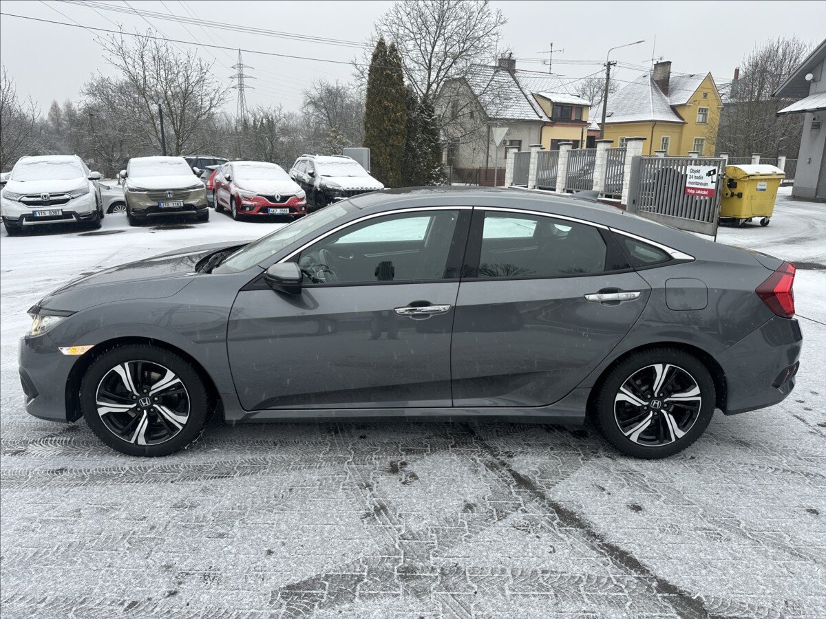 Honda Civic Sedan / Limuzína 1,5 l 134 kw