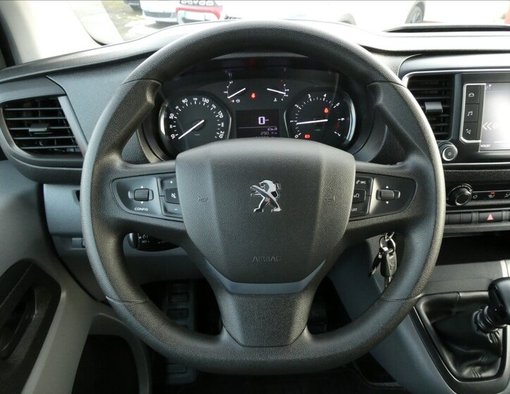 Peugeot Expert Kombi 1,5 l 88 kw