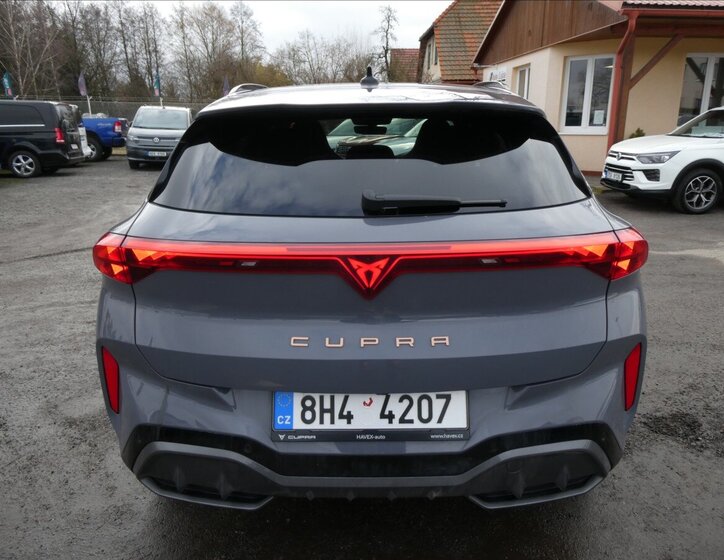 Cupra Terramar SUV / Terénní 2,0 l 195 kw