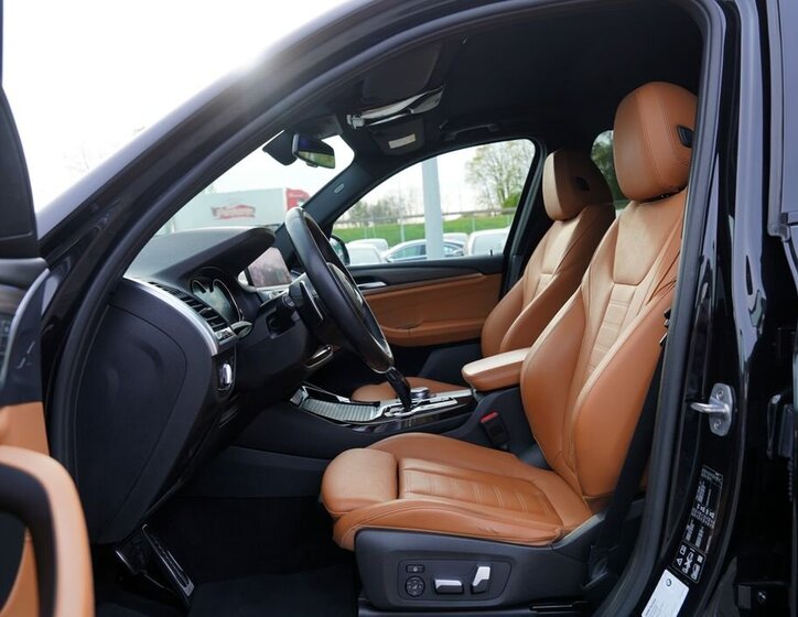 BMW X3 SUV / Terénní 3,0 l 195 kw