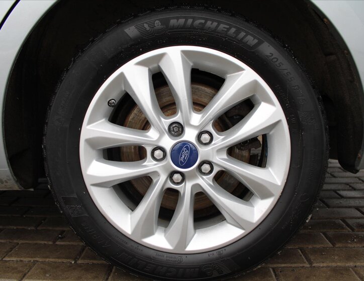 Ford Mondeo Kombi 2,0 l 120 kw