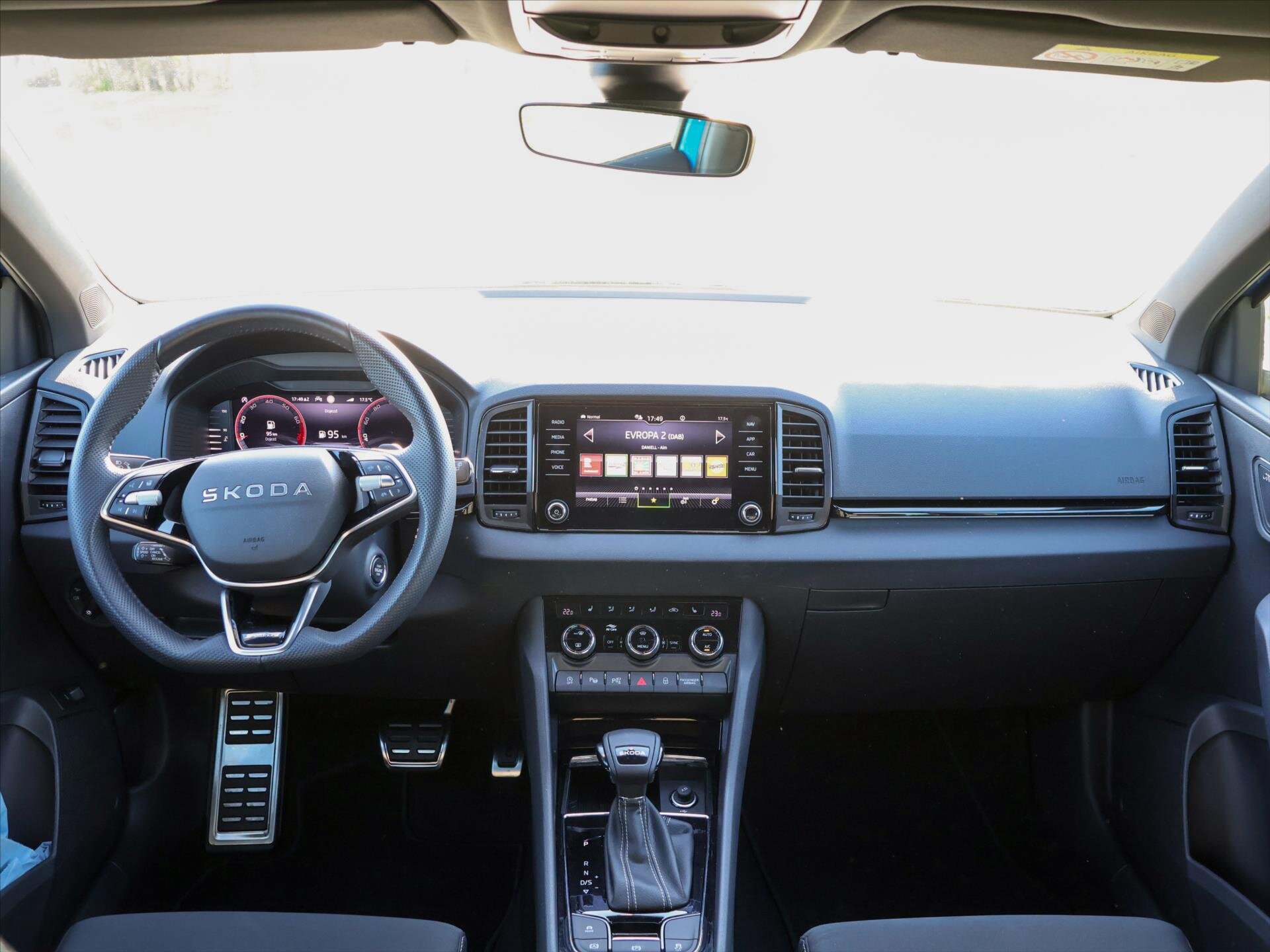 Škoda Karoq SUV / Terénní 1,5 l 110 kw