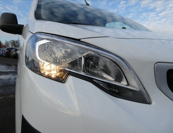 Peugeot Expert Kombi 1,5 l 88 kw