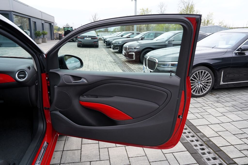 Opel Adam Hatchback 1,4 l 64 kw