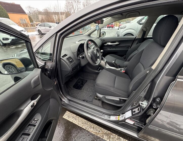 Toyota Auris Hatchback 1,6 l 97 kw