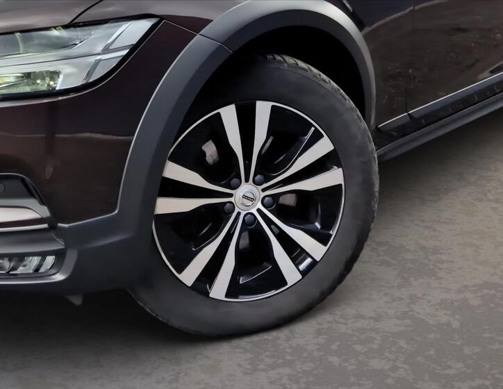 Volvo V90 6