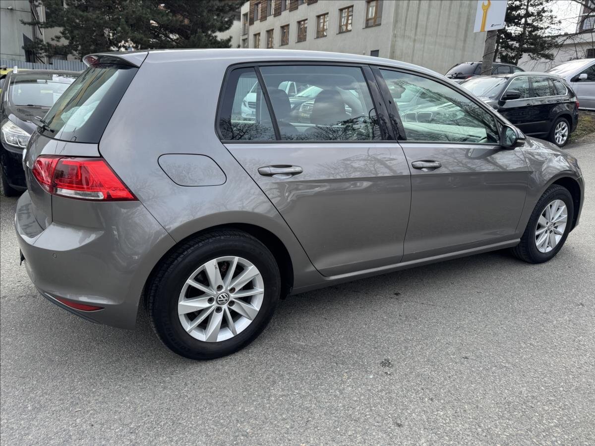 Volkswagen Golf Hatchback 1,2 l 63 kw