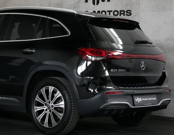 Mercedes-Benz EQA 8