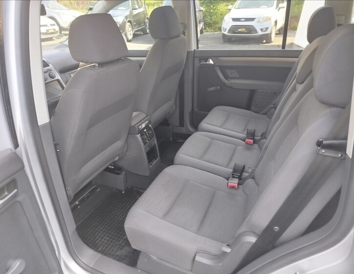 Volkswagen Touran 23