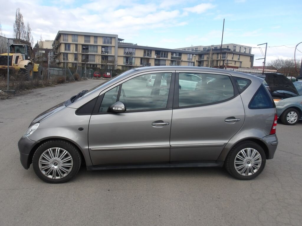 Mercedes-Benz Třídy A Hatchback 1,6 l 75 kw