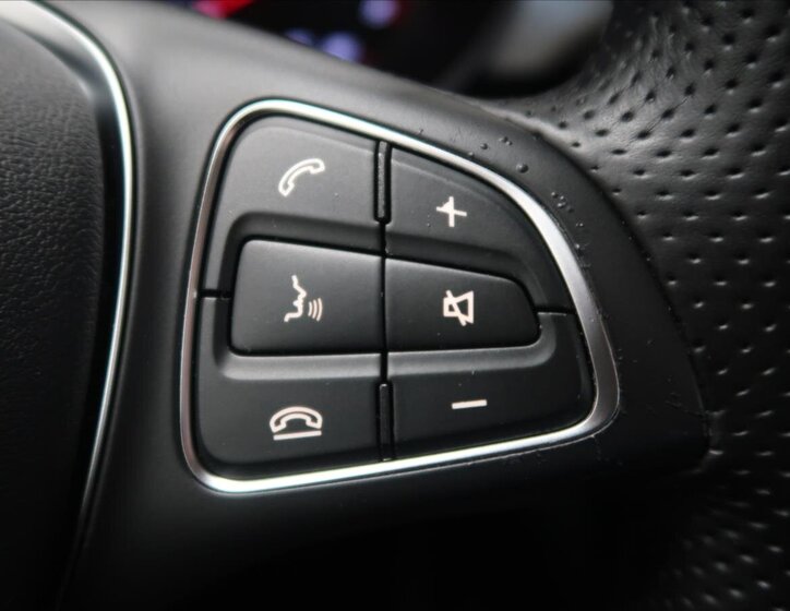 Mercedes-Benz Třídy C Sedan / Limuzína 2,1 l 125 kw