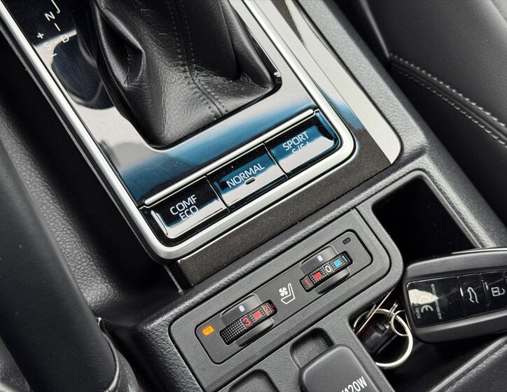 Toyota Land Cruiser SUV 2,8 l 150 kw