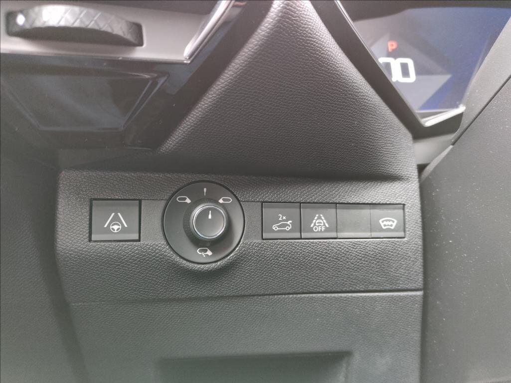 DS Automobiles DS7 Crossback SUV 1,6 l 133 kw