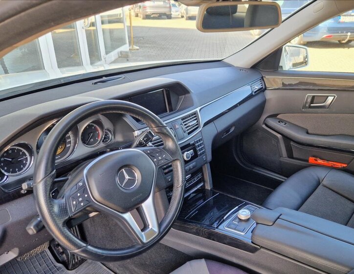 Mercedes-Benz Třídy E Sedan / Limuzína 3,0 l 195 kw