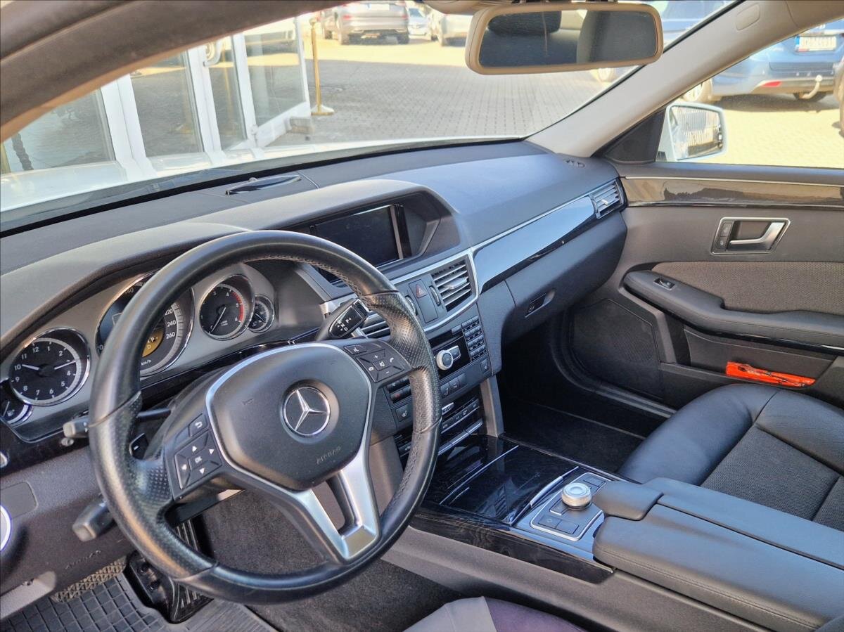 Mercedes-Benz Třídy E Sedan / Limuzína 3,0 l 195 kw